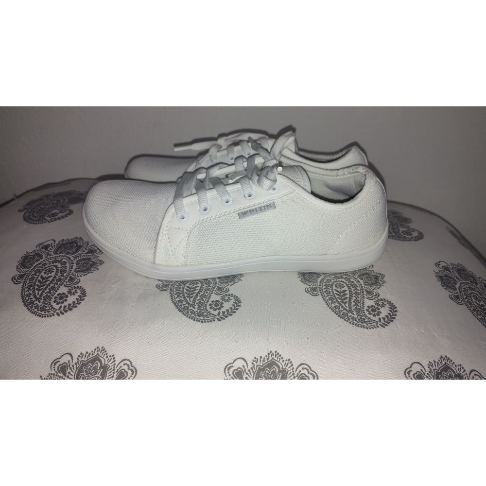 White Whitin Shoe Sz 41 for Women (40% Wider) New
